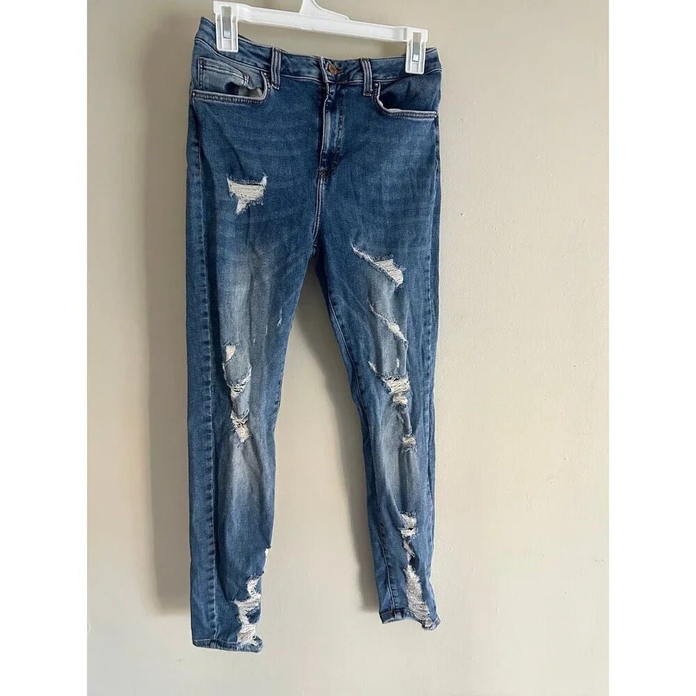 Forever 21 Women's Distressed Jeans 27